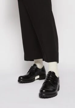 ECCO Modtray- Lace-Ups - Black